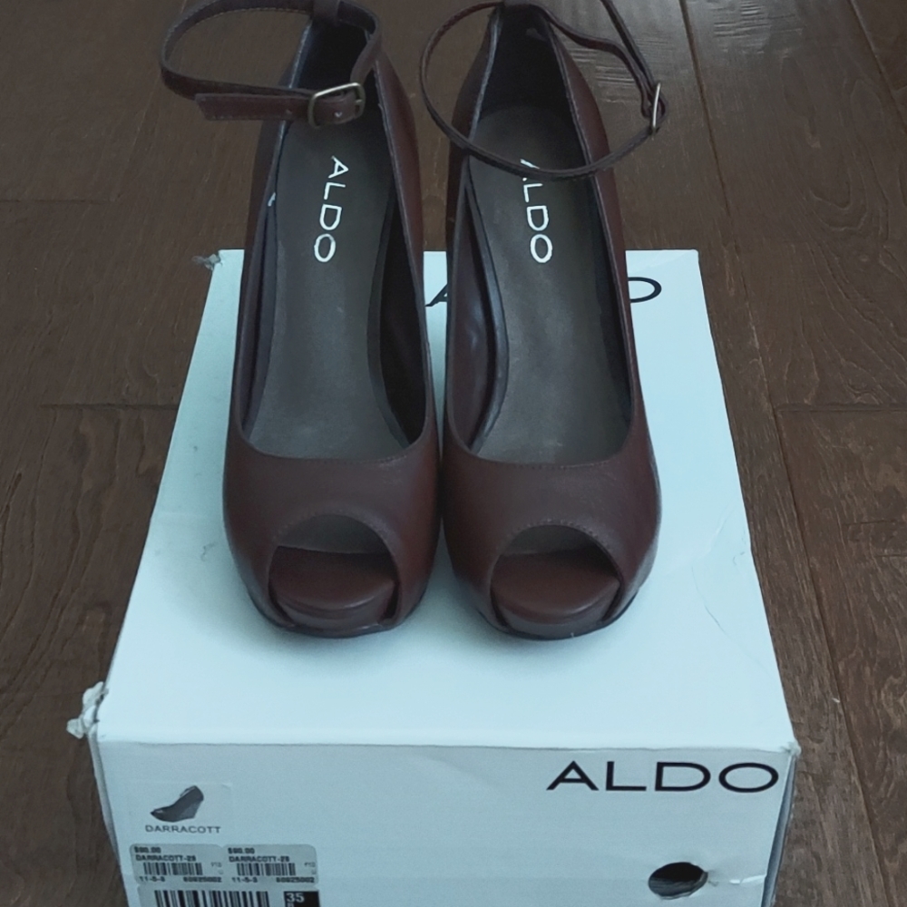 ALDO Darracott Wedge